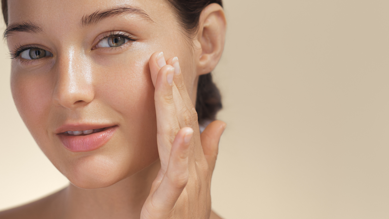 Quench Your Skin's Thirst: How Amour De Moi Protects Against Skin Dehydration with Potent Hydrators
